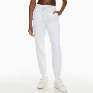 BRAND NEW Aritzia TNA Cozy Fleece Perfect Sweatpant in Whisper White